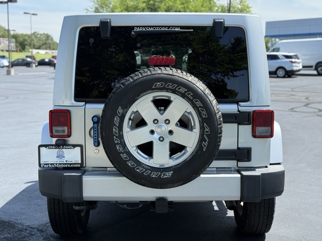2012 Jeep Wrangler Unlimited Sahara photo 6