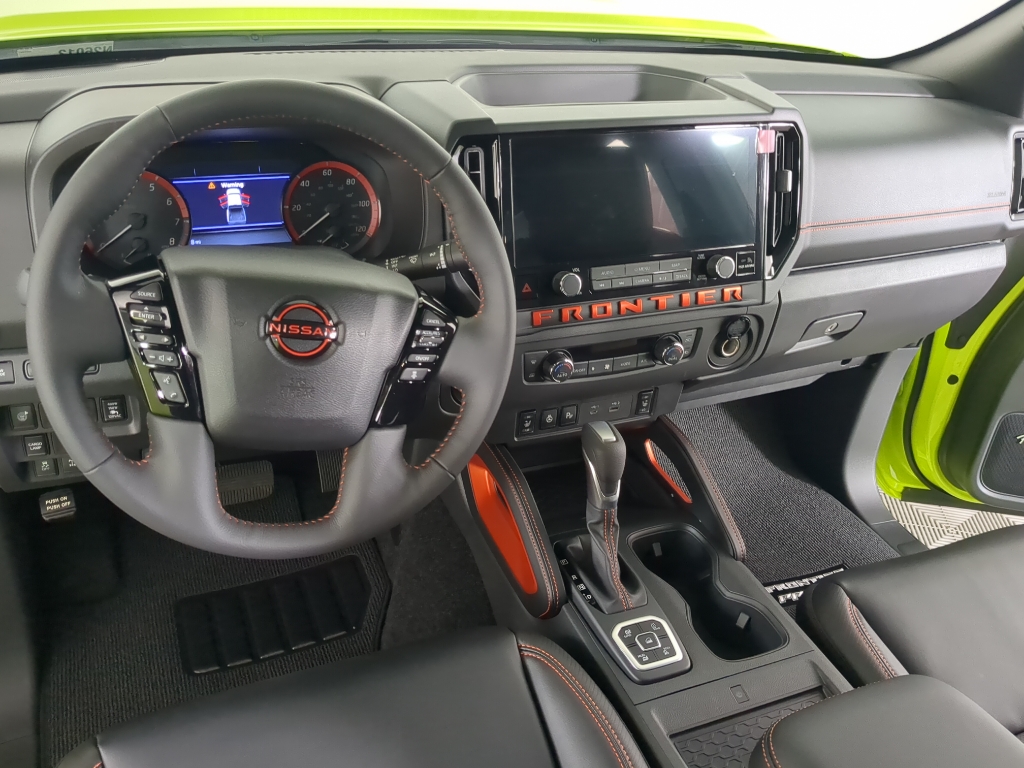 2026 Nissan Frontier PRO-4X photo 10