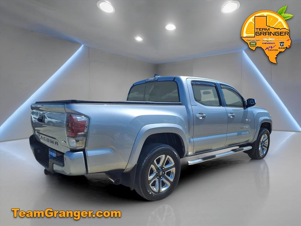 2017 Toyota Tacoma Limited V6 photo 3