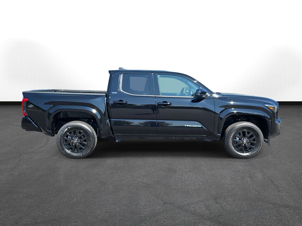 2025 Toyota Tacoma SR5 photo 4