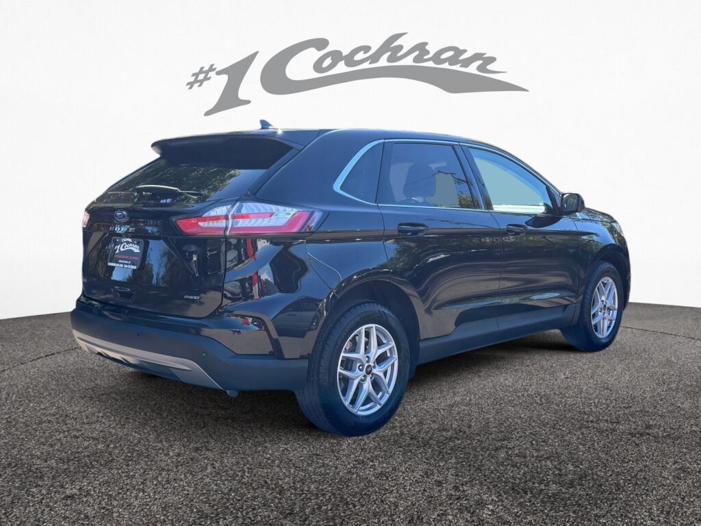 2023 Ford Edge SEL photo 6