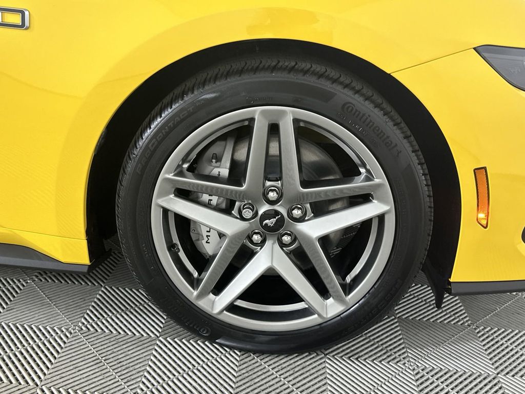 2024 Ford Mustang GT Premium photo 11