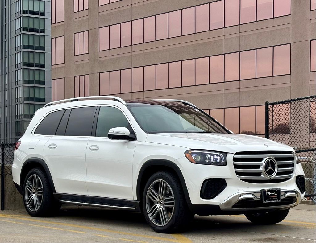 2026 Mercedes-Benz GLS Base's photo