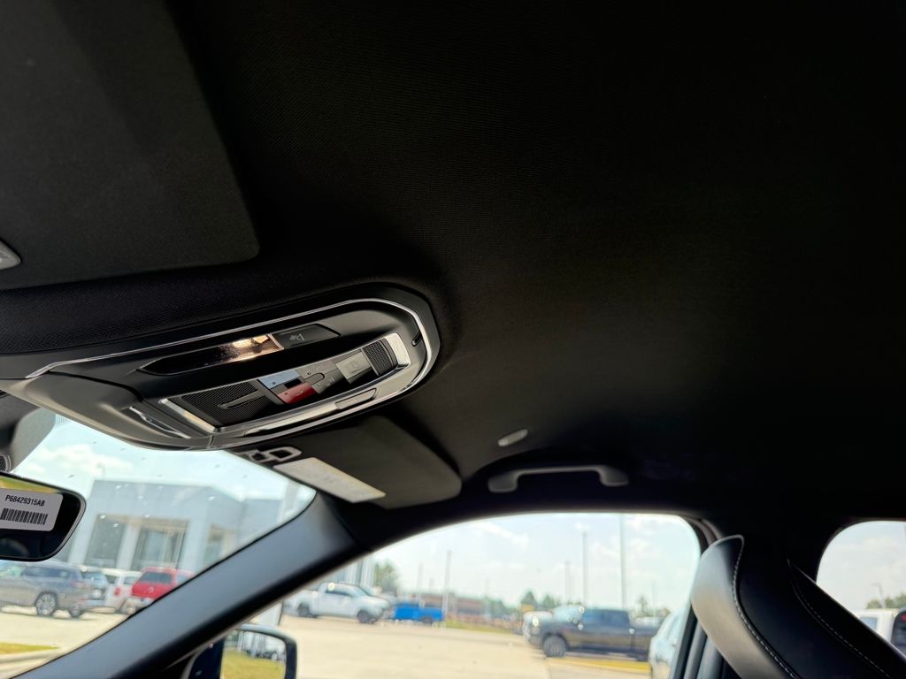 2025 Jeep Grand Cherokee Altitude photo 20