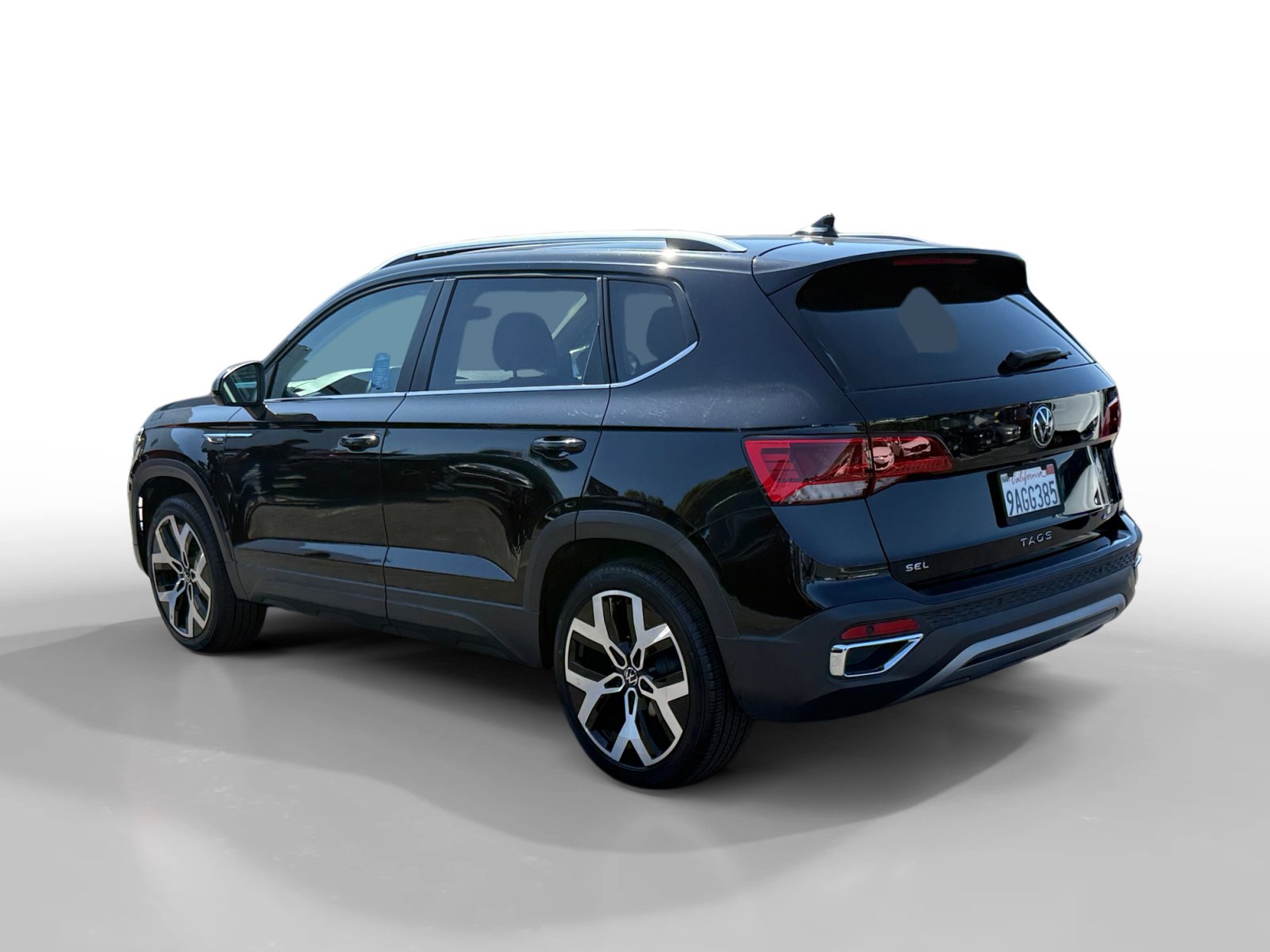 2022 Volkswagen Taos SEL photo 2
