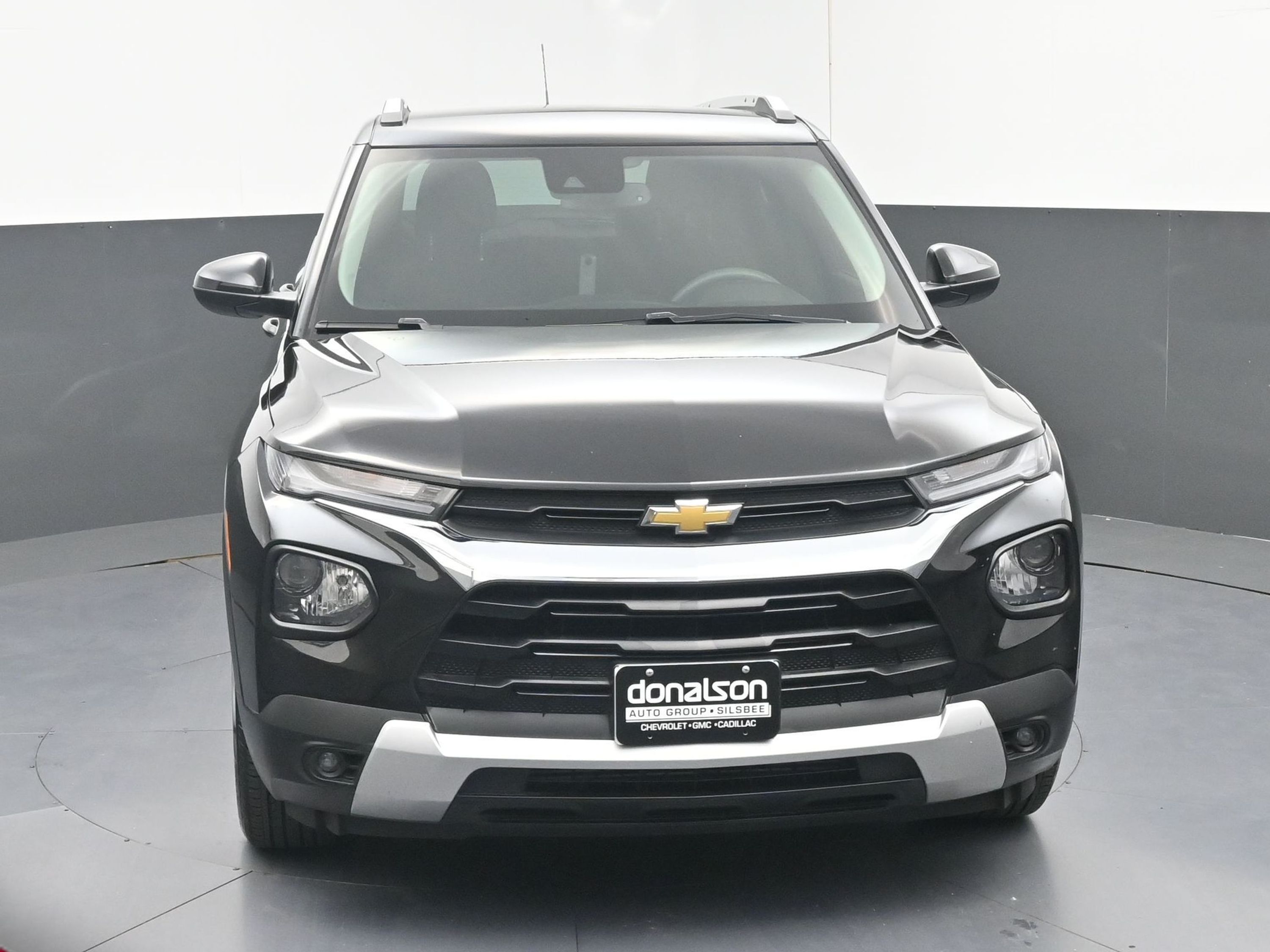 2022 Chevrolet Trailblazer LT photo 2