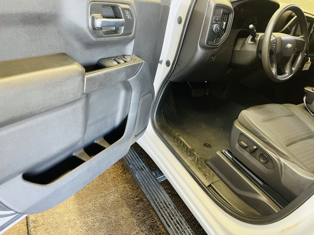 2023 Chevrolet Silverado 1500 Custom photo 16