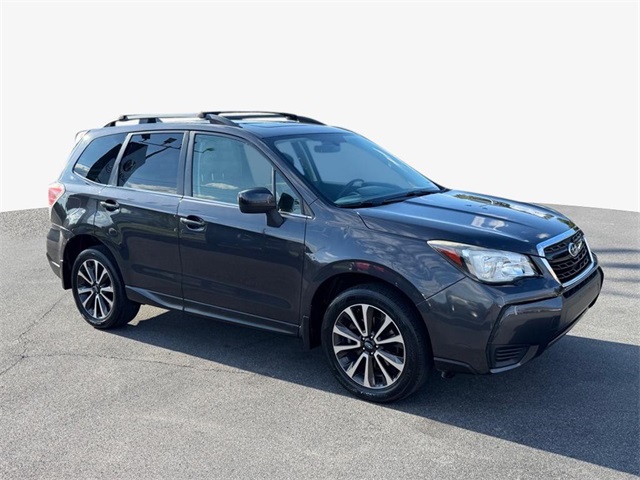 2017 Subaru Forester 2.0XT Premium photo 2