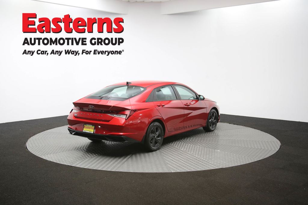 2022 Hyundai Elantra SEL Convenience photo 32