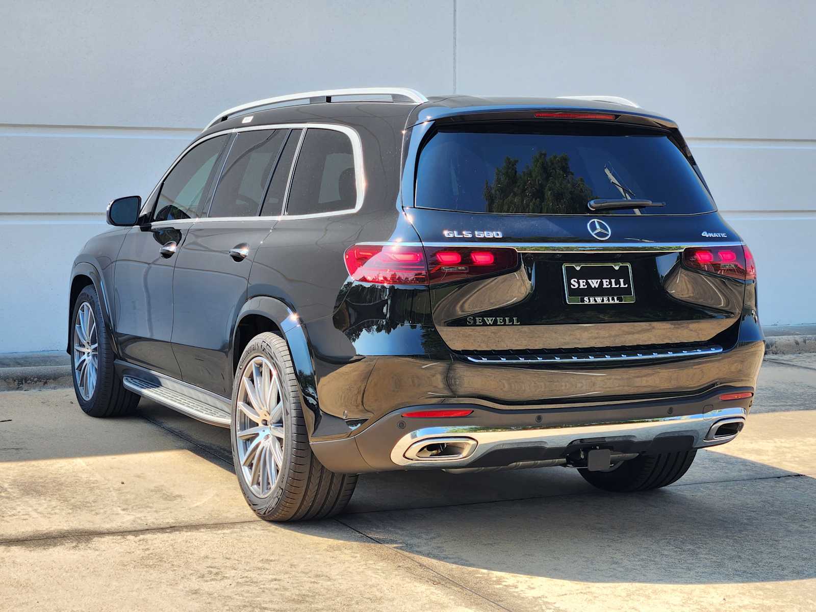 2026 Mercedes Benz GLS 580 4MATIC photo 3