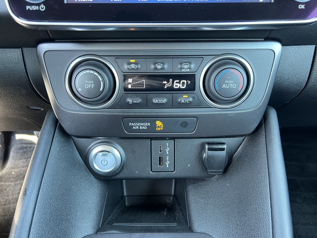 2024 Nissan Leaf S photo 21