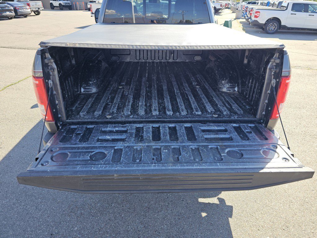 2015 Ford F-150 XLT photo 22