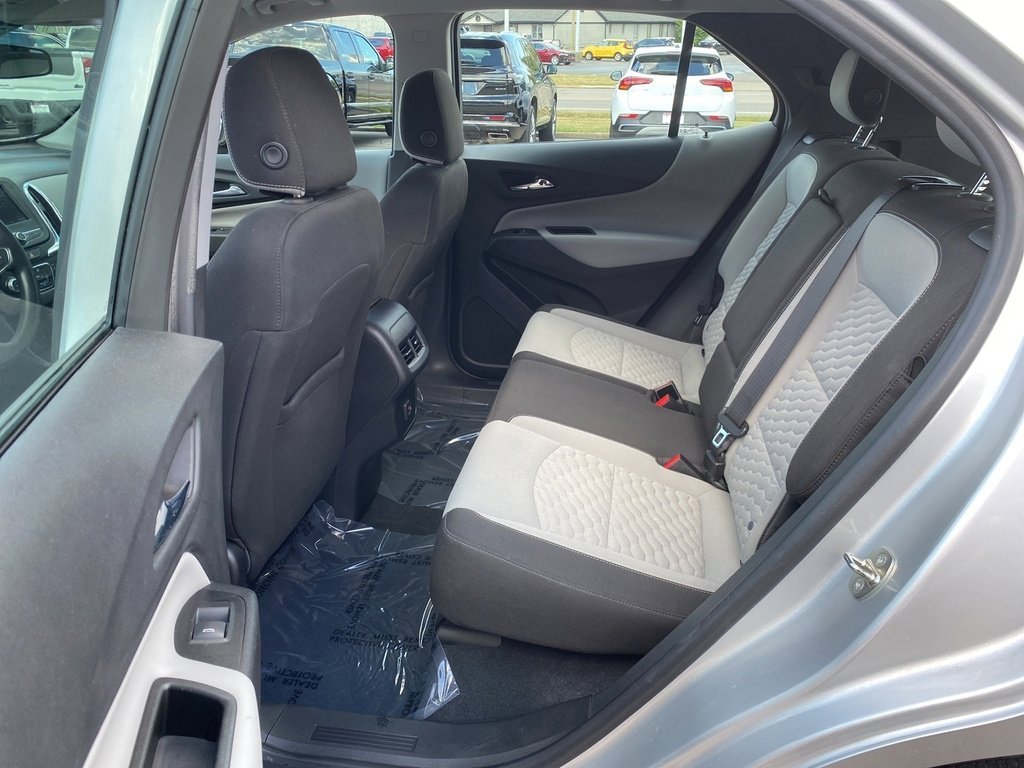 2020 Chevrolet Equinox LS photo 17
