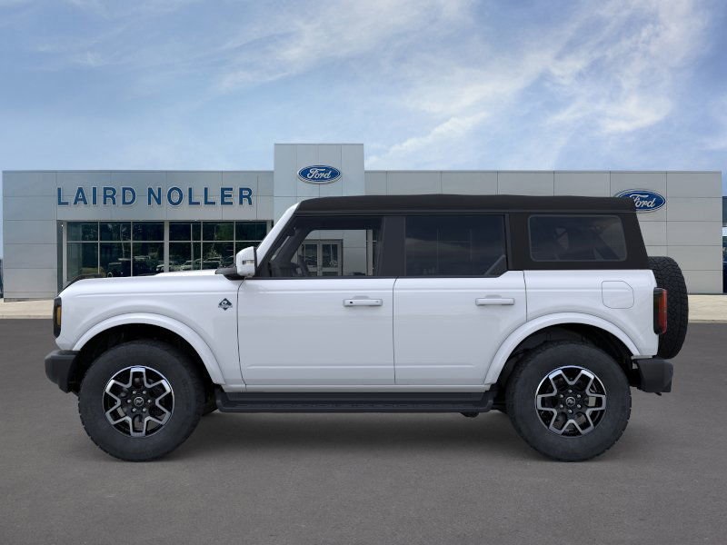 2025 Ford Bronco Outer Banks photo 3