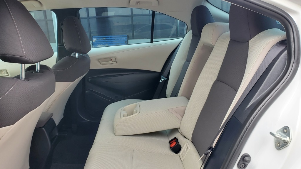 2022 Toyota Corolla LE photo 30