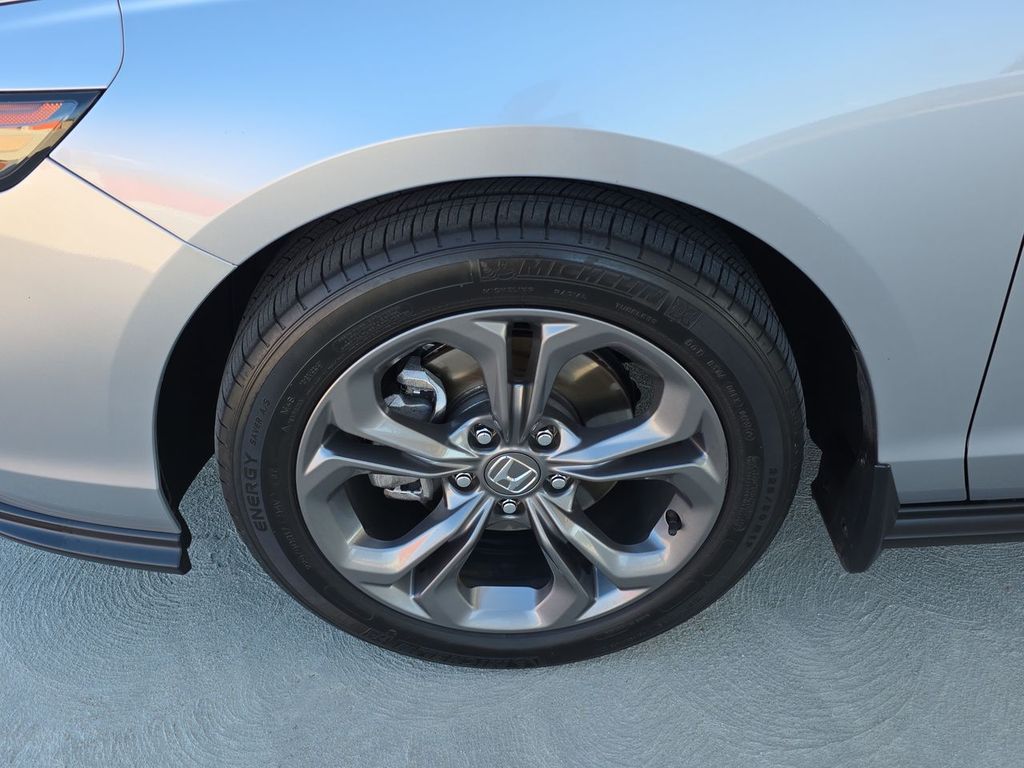 2023 Honda Accord EX photo 31