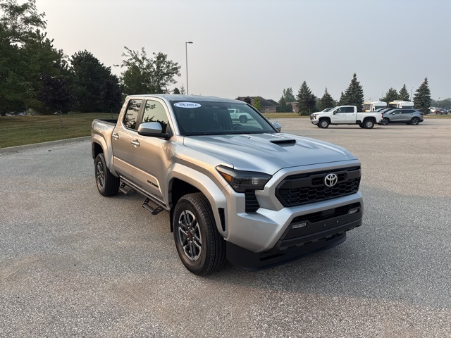 2024 Toyota Tacoma TRD Sport photo 2