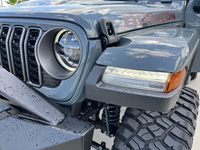 2025 Jeep Wrangler Rubicon photo 12