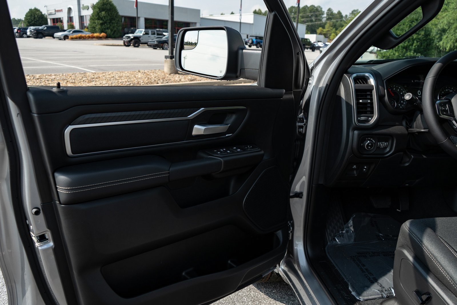 2025 Ram 1500 Big Horn Lone Star photo 12