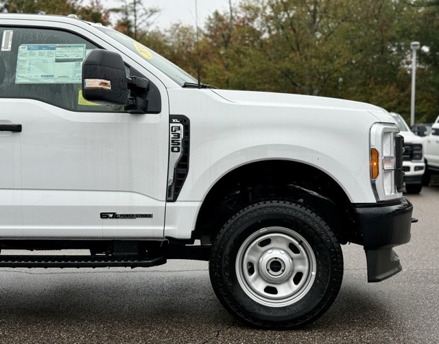 2024 Ford F-350 XL photo 2