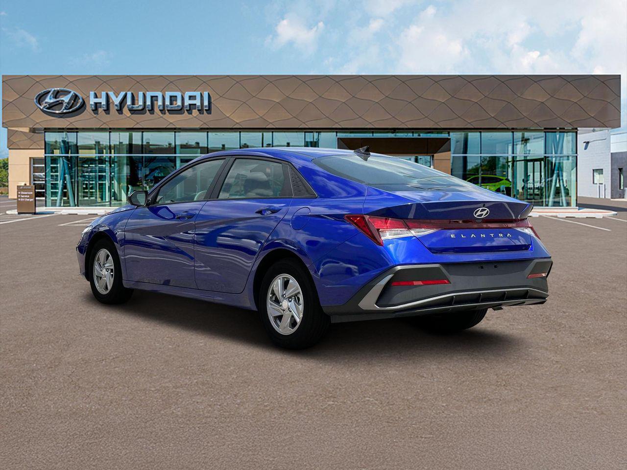 2025 Hyundai Elantra SE photo 5