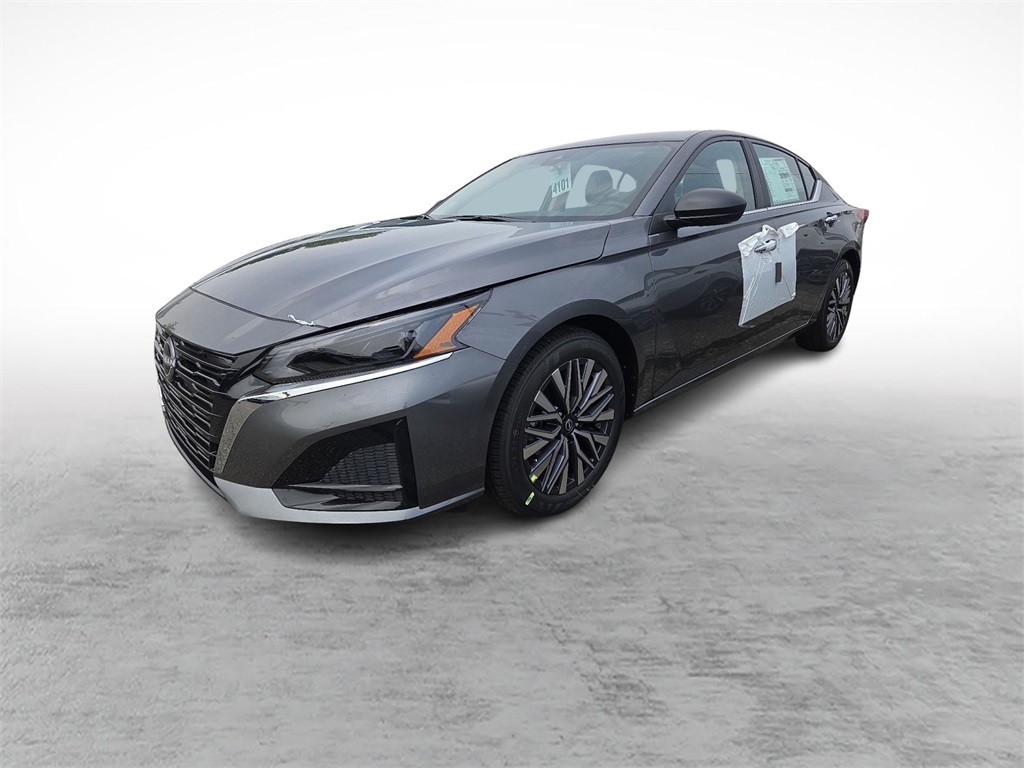 2025 Nissan Altima SV photo 3