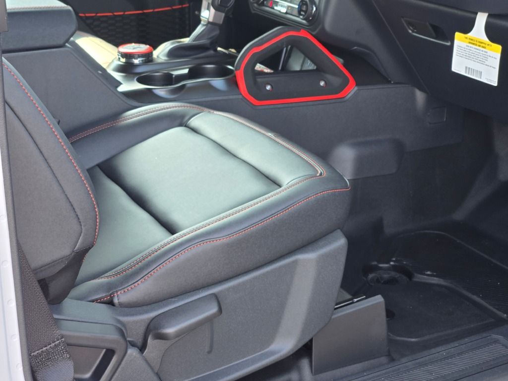 2025 Ford Bronco First Edition photo 6