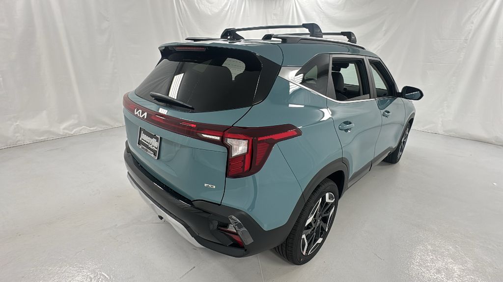 2026 Kia Seltos SX photo 3