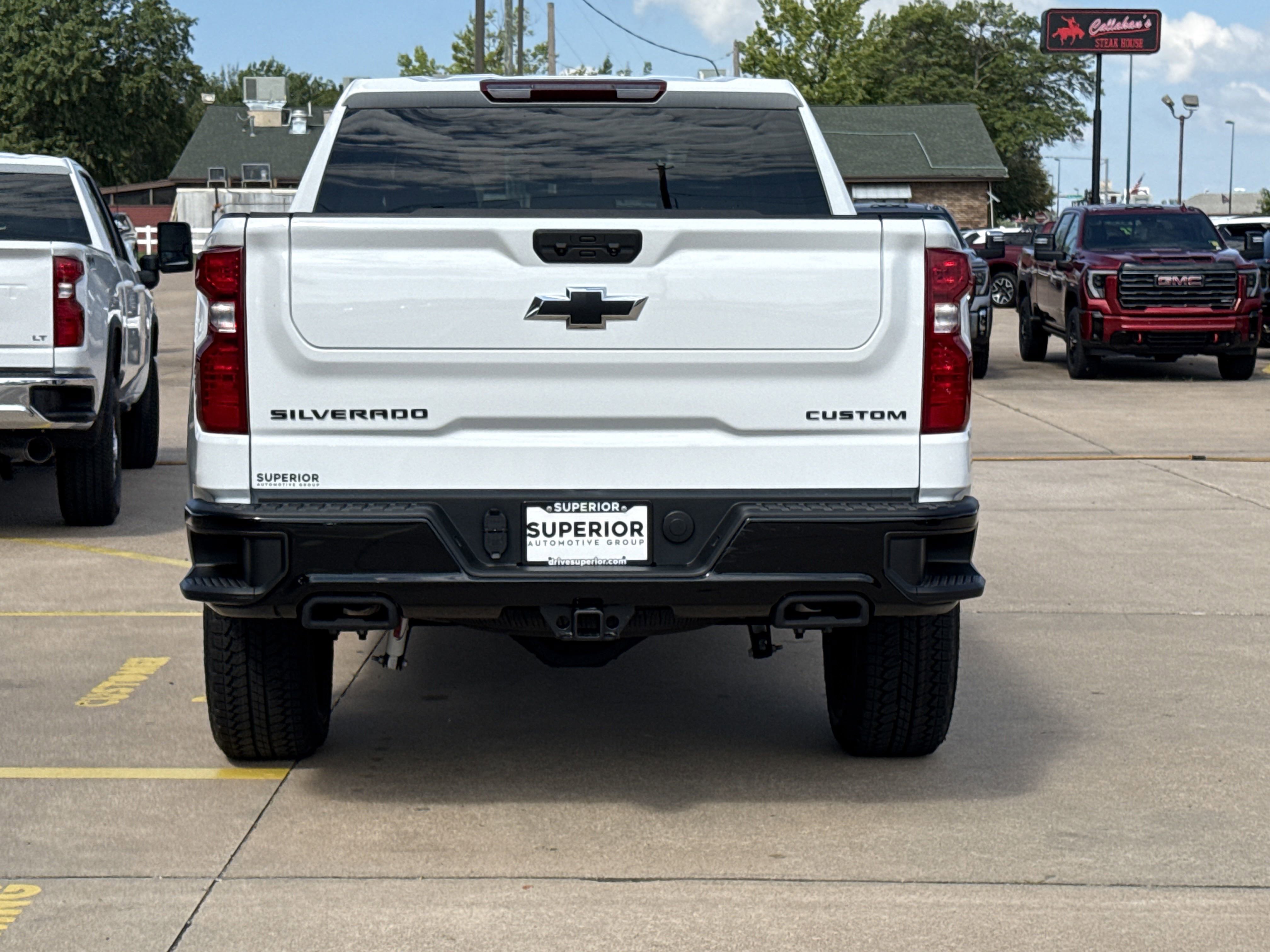 2025 Chevrolet Silverado 1500 Custom Trail Boss photo 4
