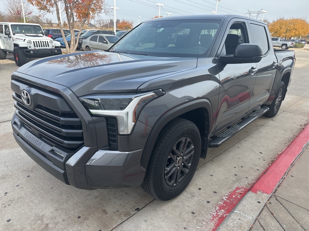 2024 Toyota Tundra SR5's photo
