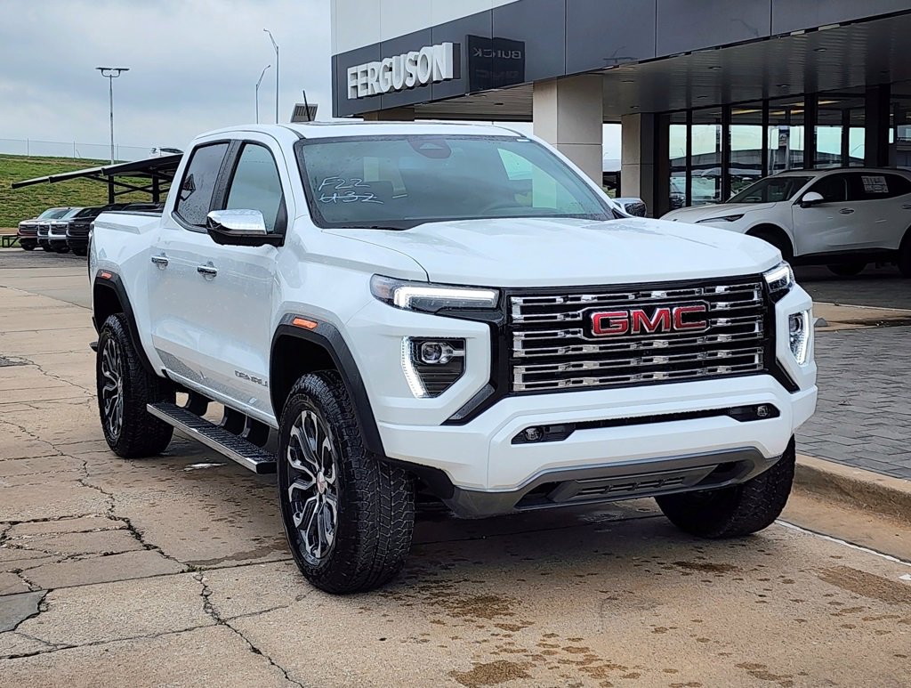 2026 Gmc Canyon Denali photo 2