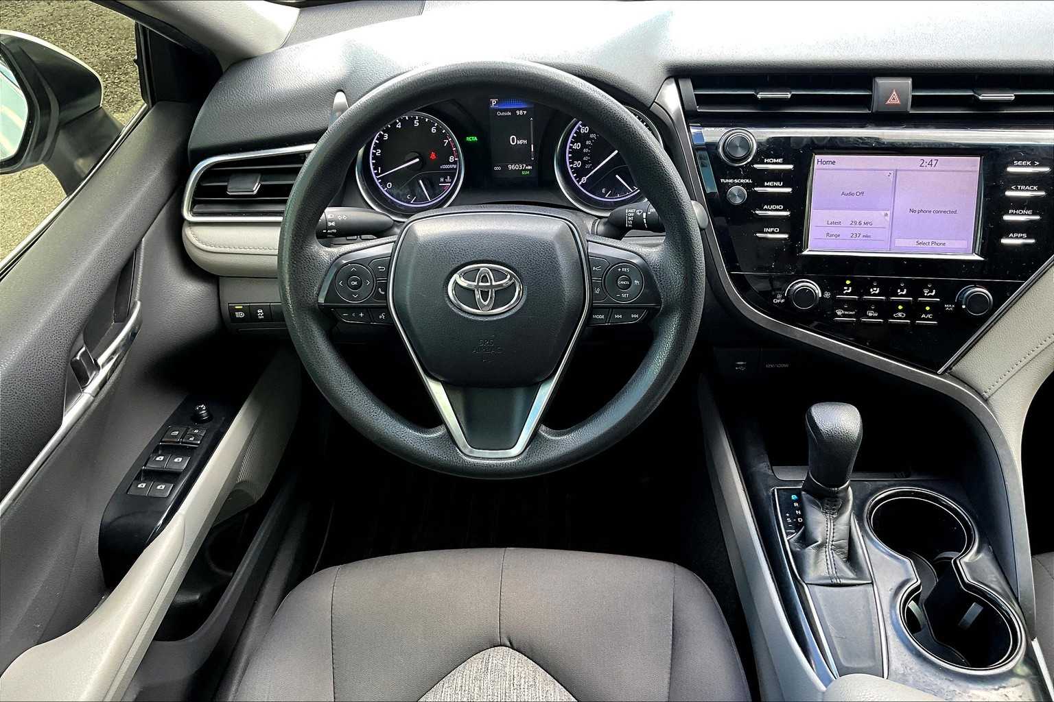 2018 Toyota Camry XLE XSE photo 5