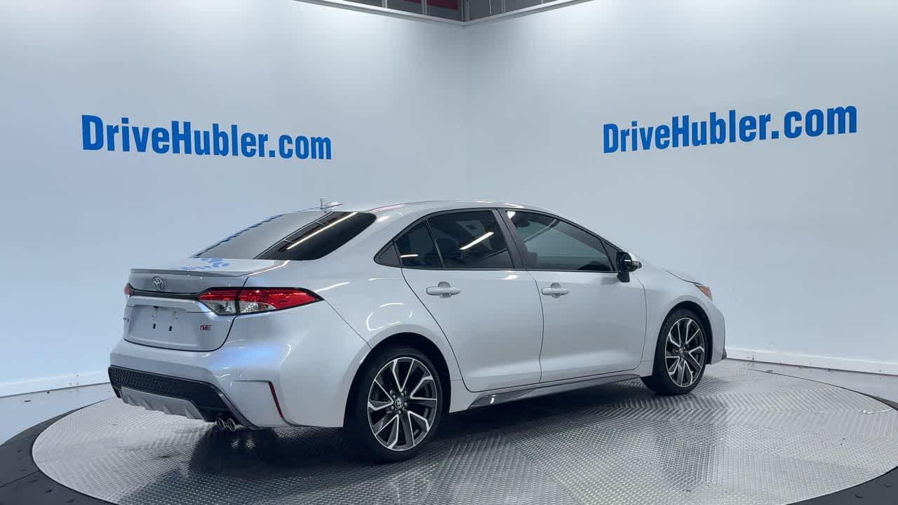 2022 Toyota Corolla SE photo 2