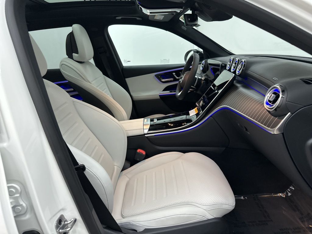 2026 Mercedes Benz GLC 300 photo 23
