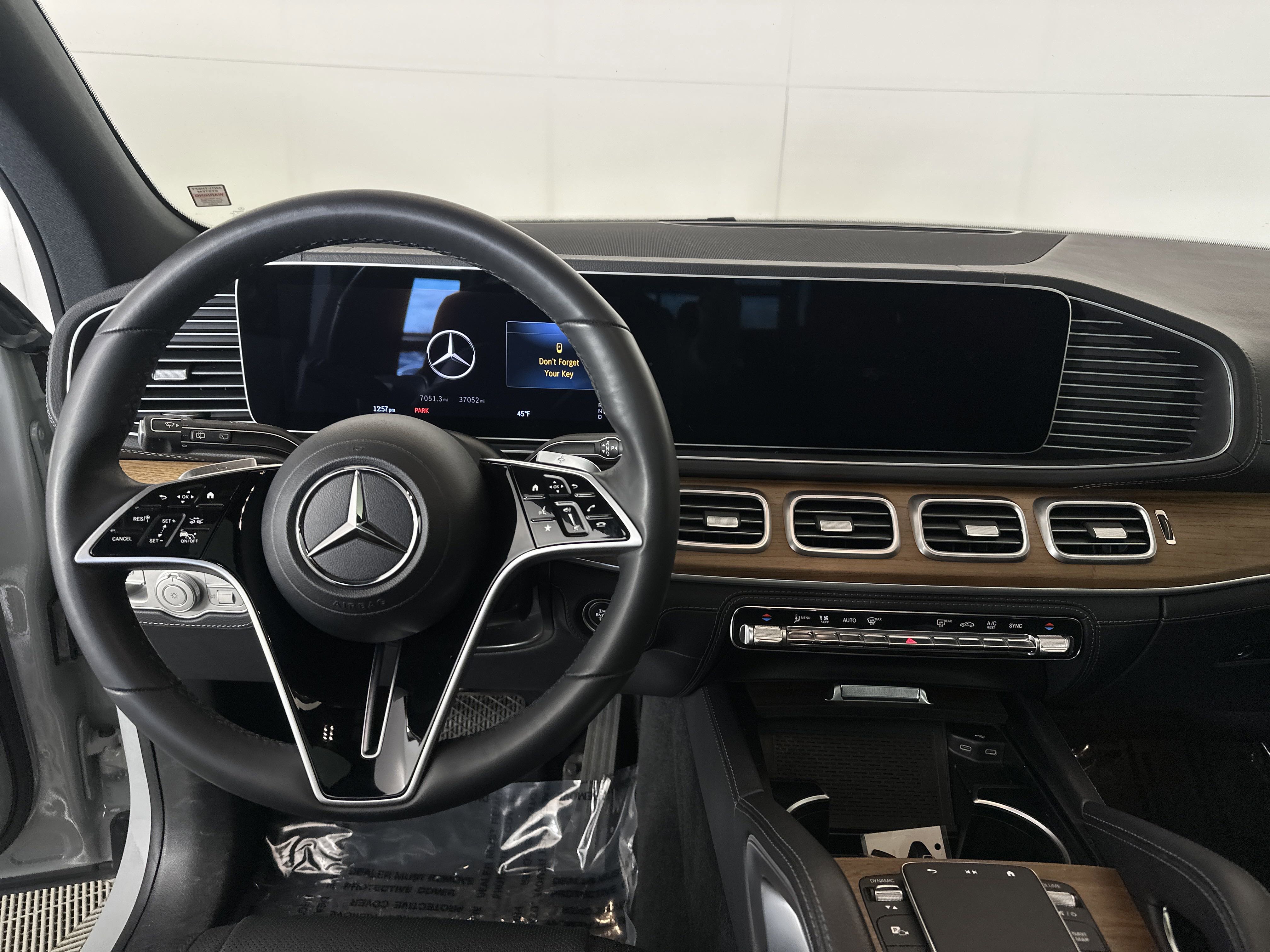 2024 Mercedes Benz GLE 450 4MATIC photo 2
