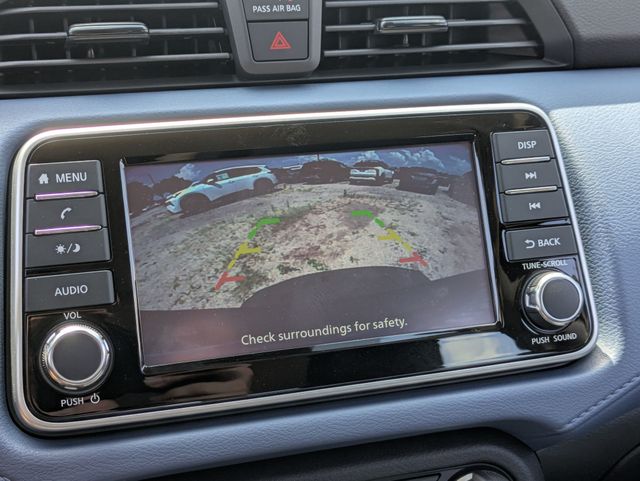 2025 Nissan Versa 1.6 SV photo 19