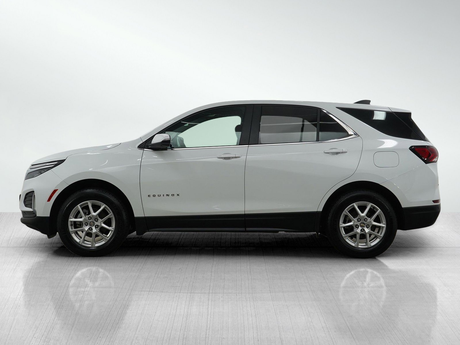 Used 2024 Chevrolet Equinox LT with VIN 3GNAXUEG8RS195758 for sale in White Bear Lake, Minnesota