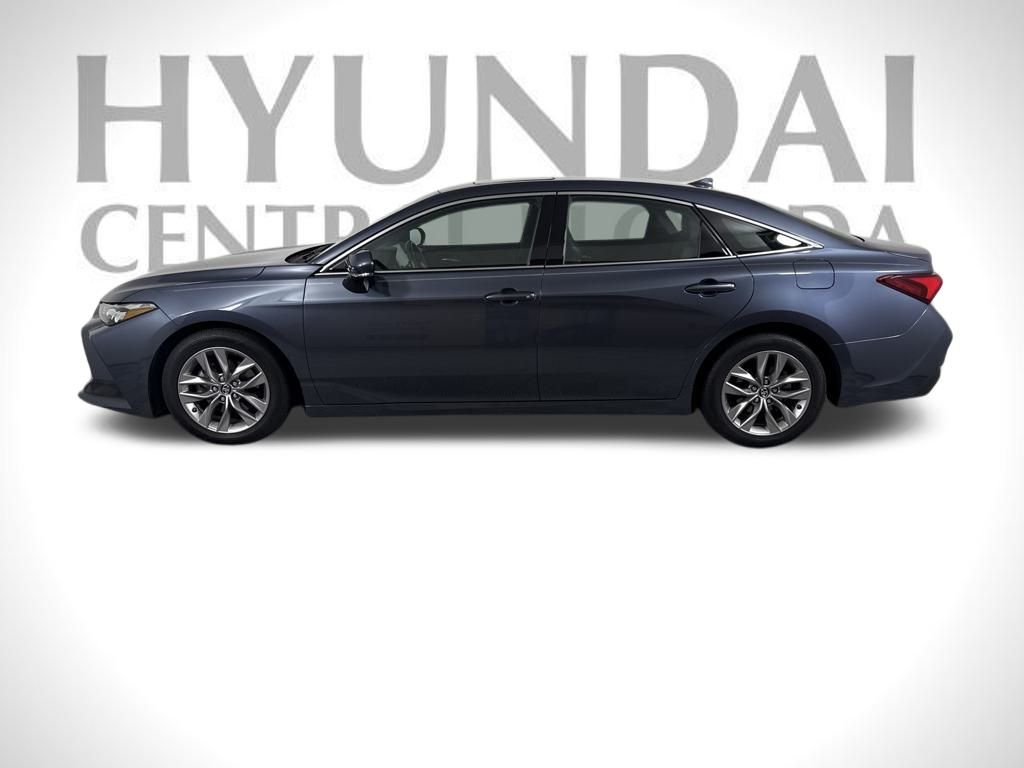 2019 Toyota Avalon XLE photo 13