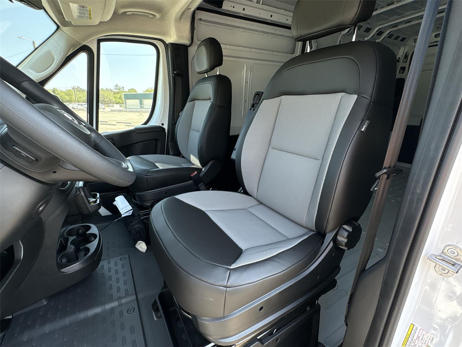2026 Ram ProMaster 2500 photo 13