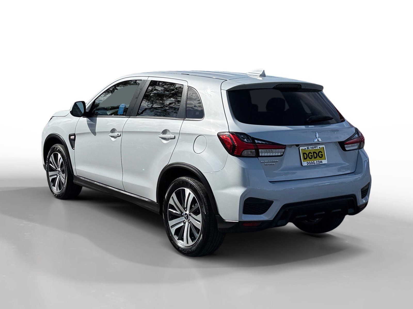 2024 Mitsubishi Outlander Sport ES photo 3