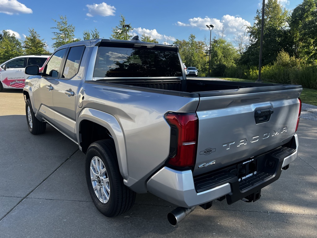 2025 Toyota Tacoma SR5 Double Cab photo 3