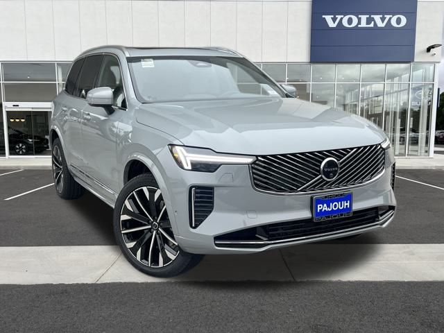 2026 Volvo XC90 Plus's photo