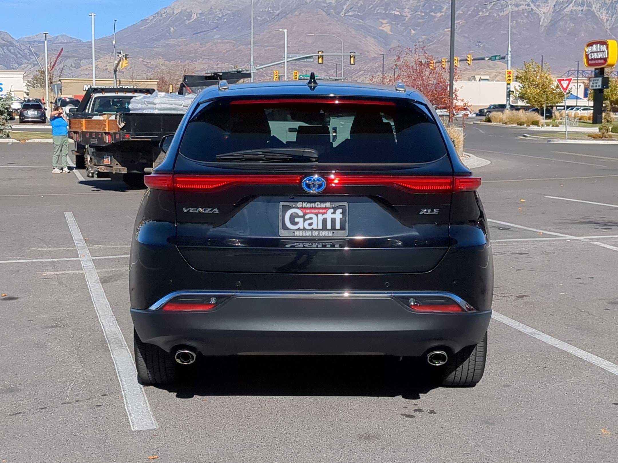 2024 Toyota Venza XLE photo 4