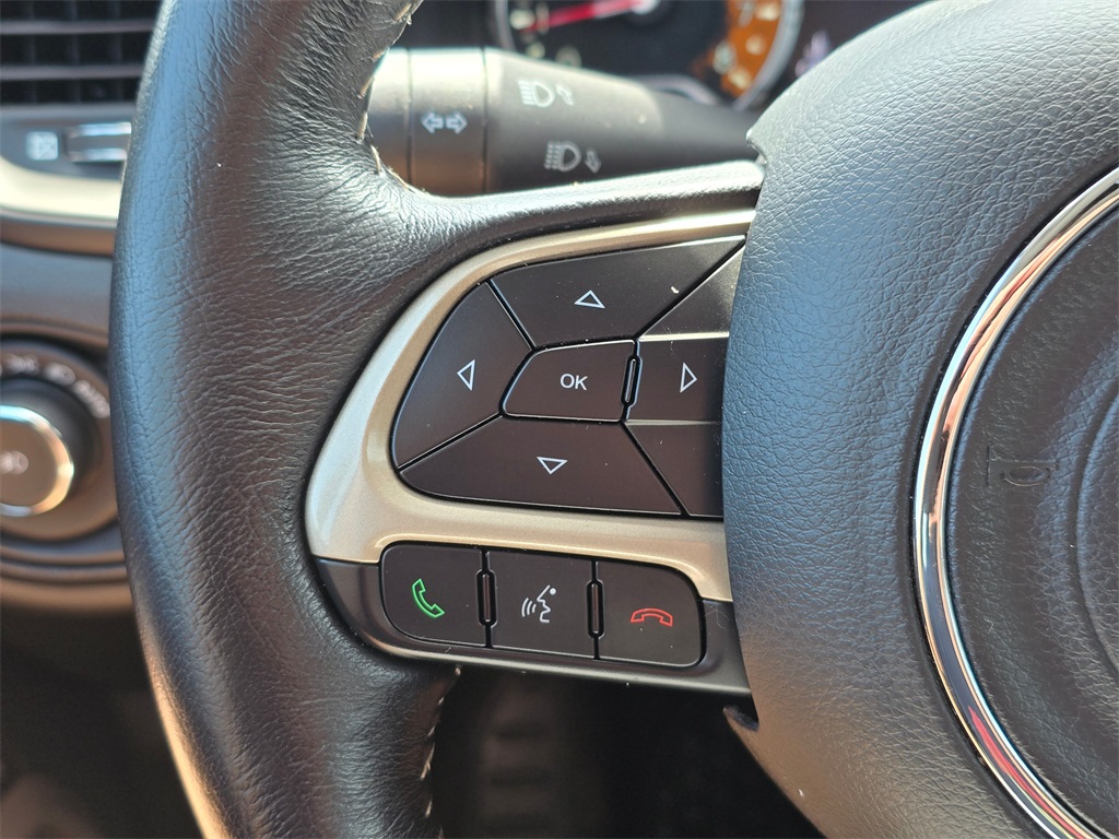 2017 Jeep Renegade Trailhawk photo 27