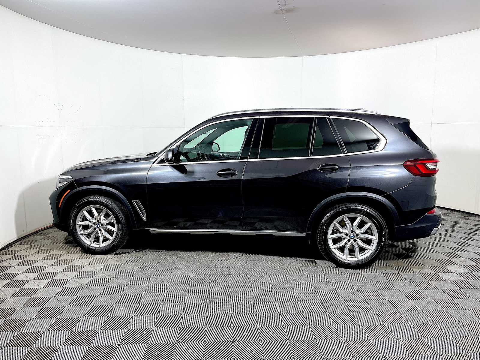 2023 Bmw X5 xDrive40i photo 2