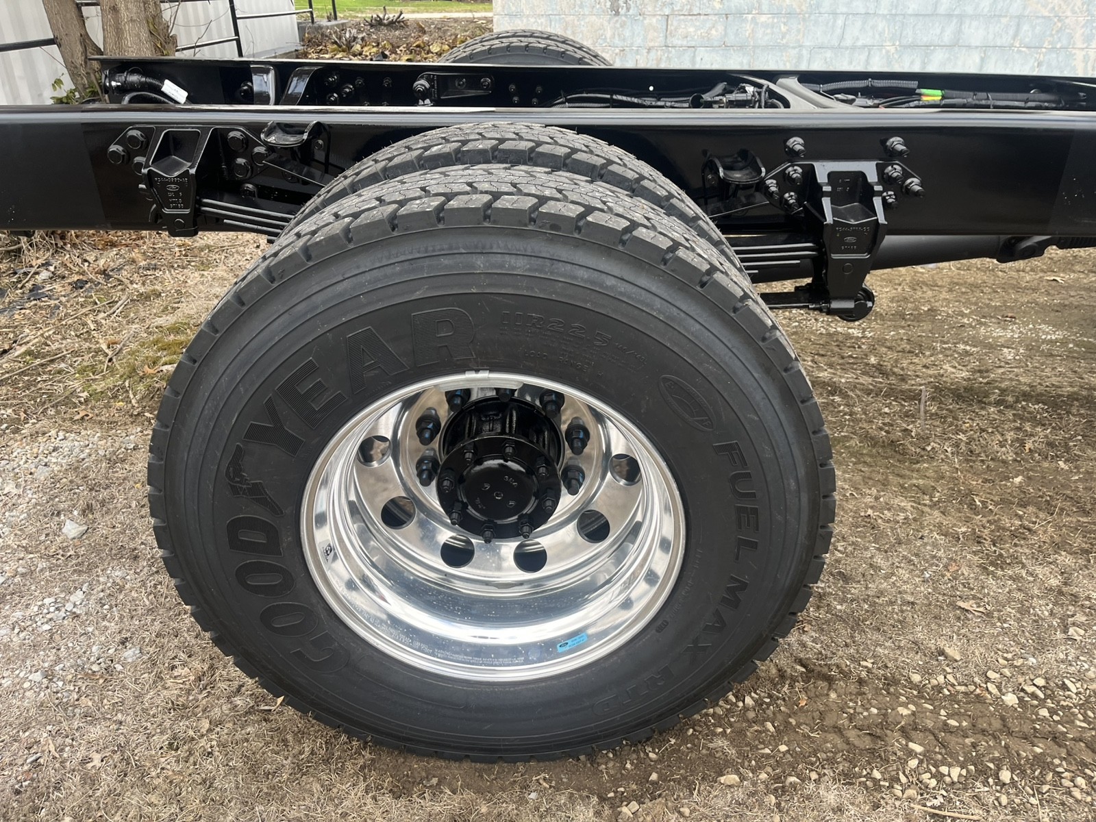 2026 Ford F-750 SuperCab photo 4