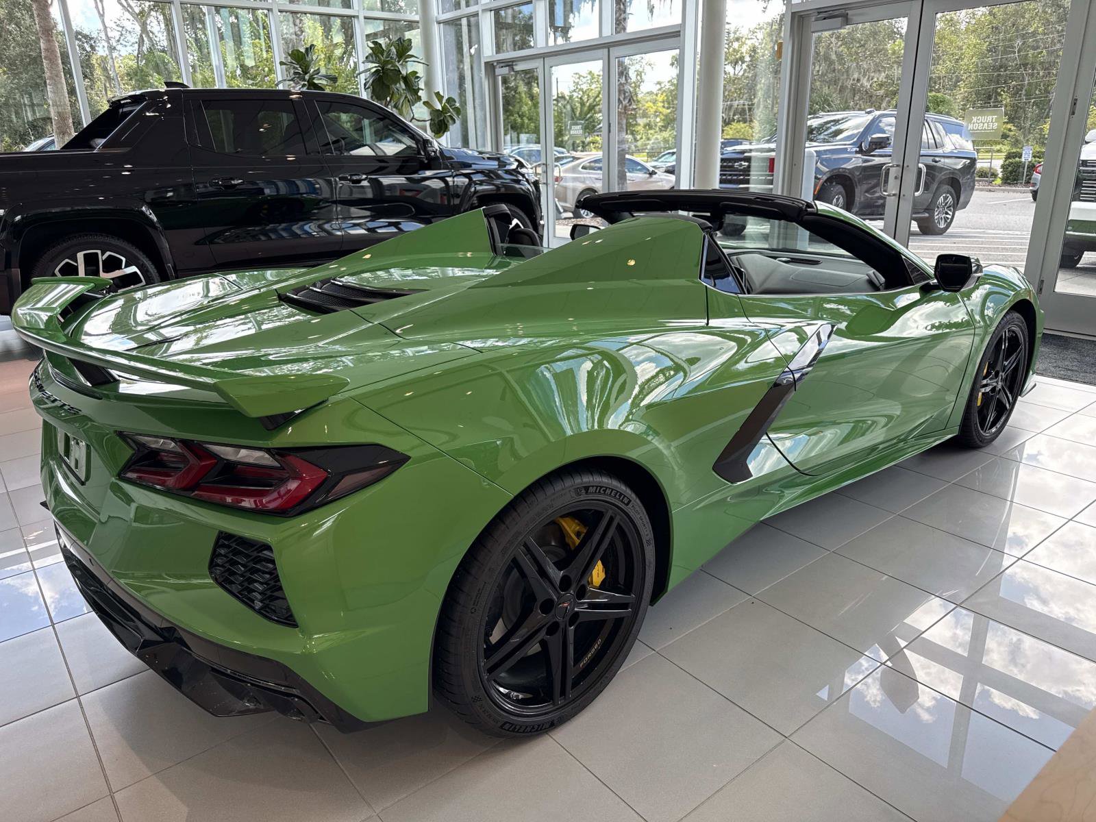 2026 Chevrolet Corvette Stingray 2LT photo 2