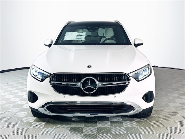 2026 Mercedes Benz GLC 300 4MATIC photo 2
