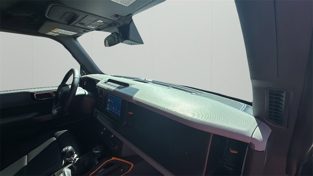 2022 Ford Bronco Base photo 33