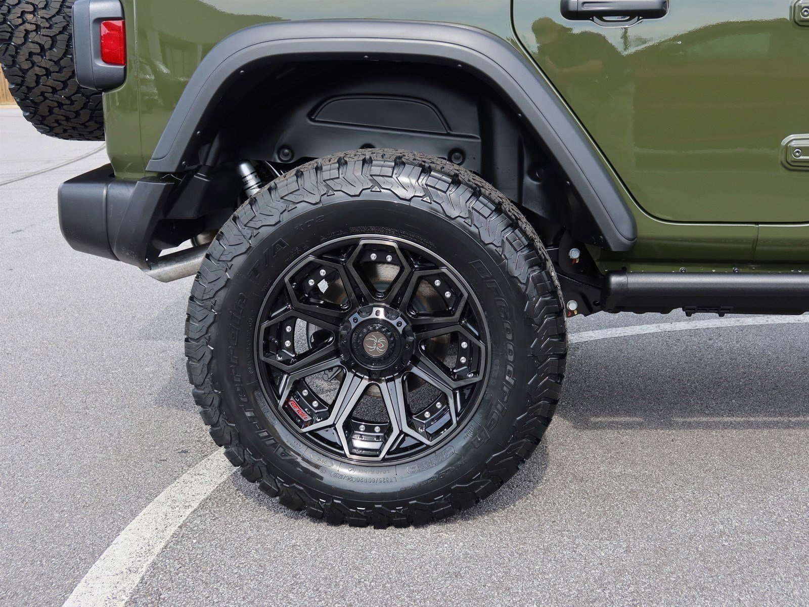 2024 Jeep Wrangler Willys Wheeler photo 3